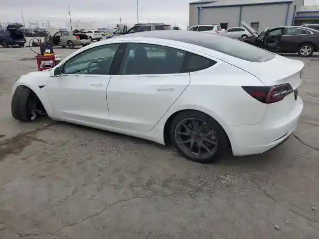 5YJ3E1EA8KF483053 2019 TESLA MODEL 3-1