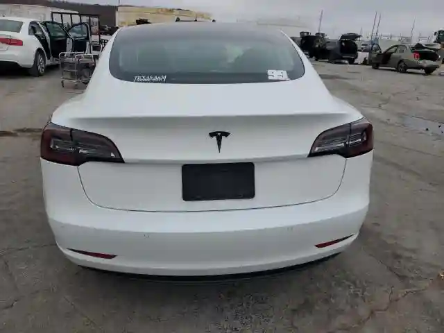 5YJ3E1EA8KF483053 2019 TESLA MODEL 3-5