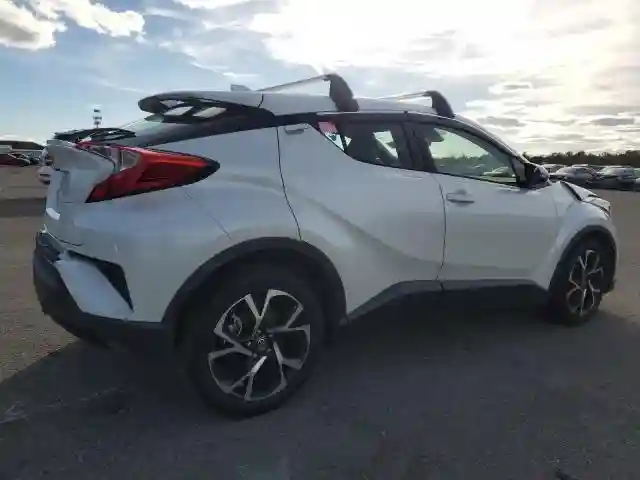 JTNKHMBXXK1040615 2019 TOYOTA C-HR-2