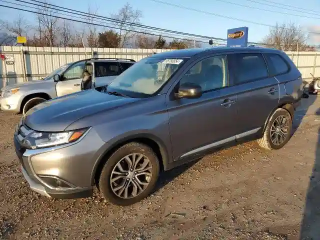 JA4AZ3A32JJ005355 2018 MITSUBISHI OUTLANDER-0