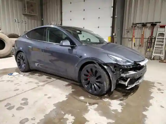 7SAYGDEF3NF444522 2022 TESLA MODEL Y-3