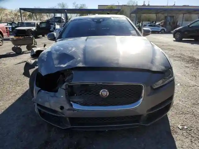 SAJAE4BVXHA968555 2017 JAGUAR XE-4