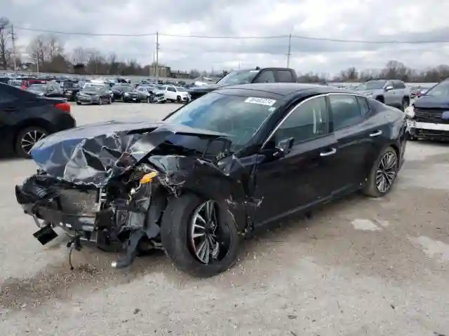 KNAE25LA8J6028383 2018 KIA STINGER-0