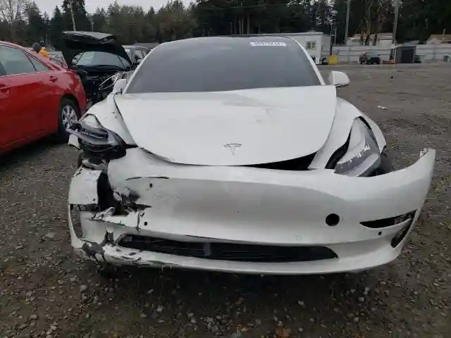 5YJ3E1EB4KF434196 2019 TESLA MODEL 3-4