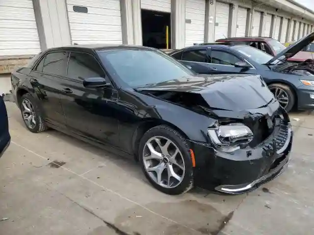 2C3CCAAG4JH265186 2018 CHRYSLER 300-3