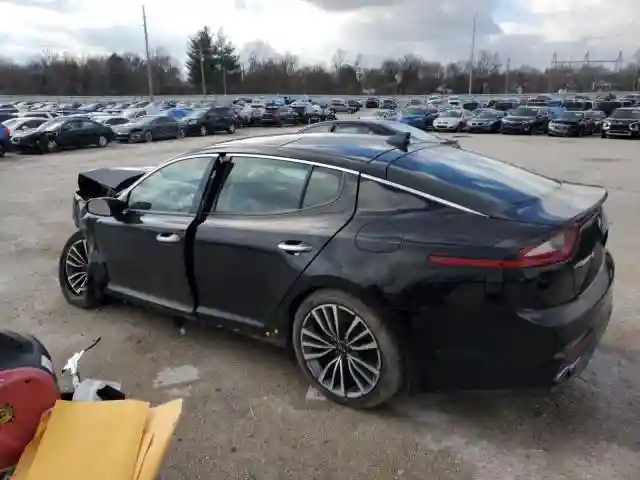KNAE25LA8J6028383 2018 KIA STINGER-1