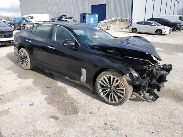KNAE25LA8J6028383 2018 KIA STINGER-3