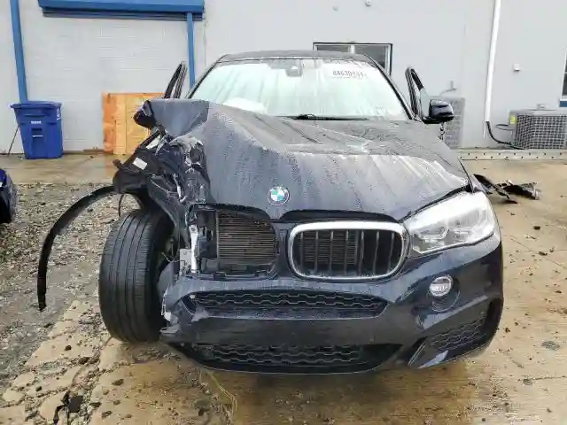 5UXKU2C5XJ0Z62256 2018 BMW X6-4