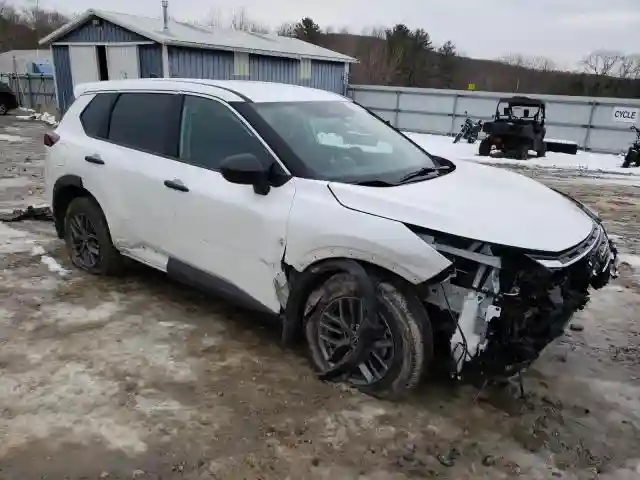 5N1BT3AB1RC746787 2024 NISSAN ROGUE-3