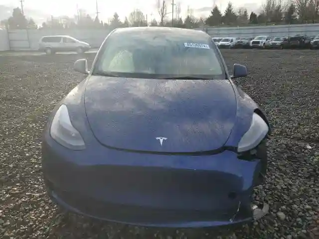 7SAYGAEE7PF824973 2023 TESLA MODEL Y-4
