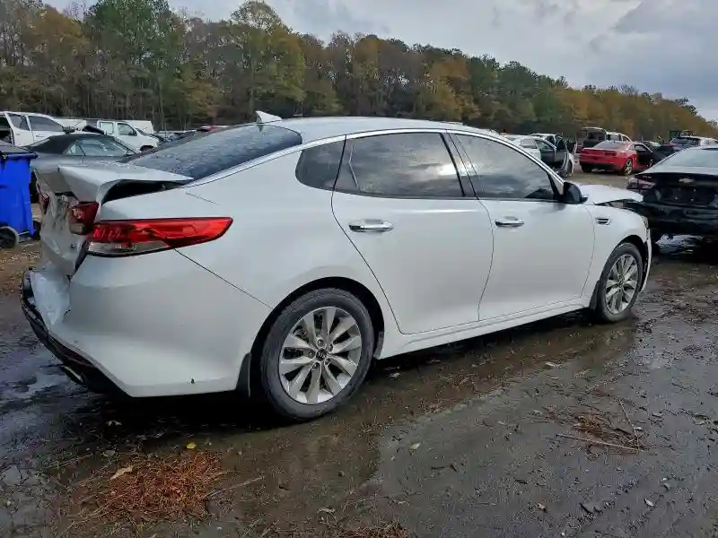 5XXGU4L35GG108218 2016 KIA OPTIMA-4