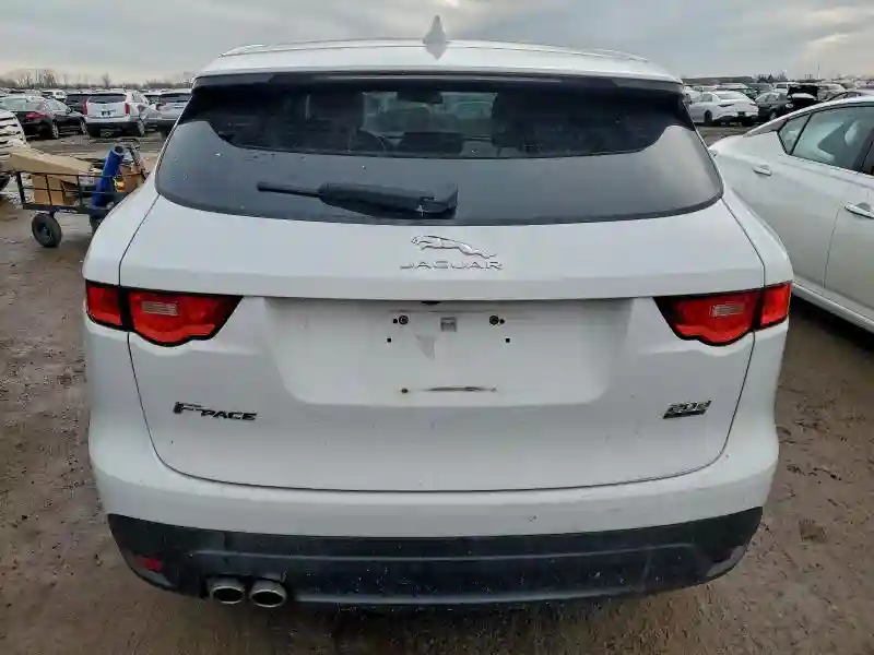 SADCS2BN5HA085729 2017 JAGUAR F-PACE-5