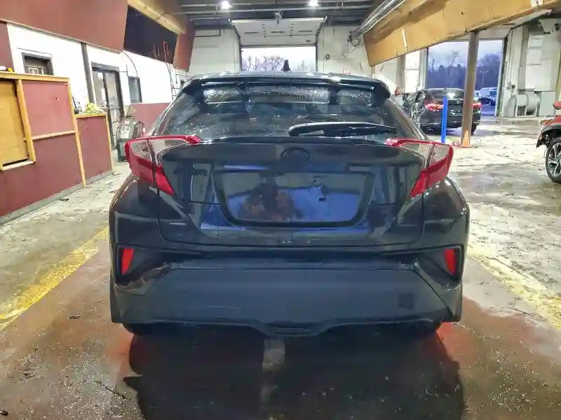 JTNKHMBXXM1126641 2021 TOYOTA C-HR-5