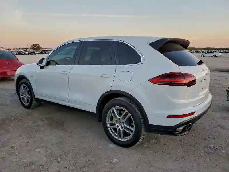 WP1AE2A24GLA64521 2016 PORSCHE CAYENNE-1