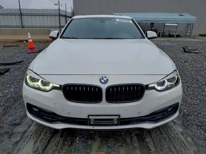 WBA8B9G52JNU99291 2018 BMW 3 SERIES-4