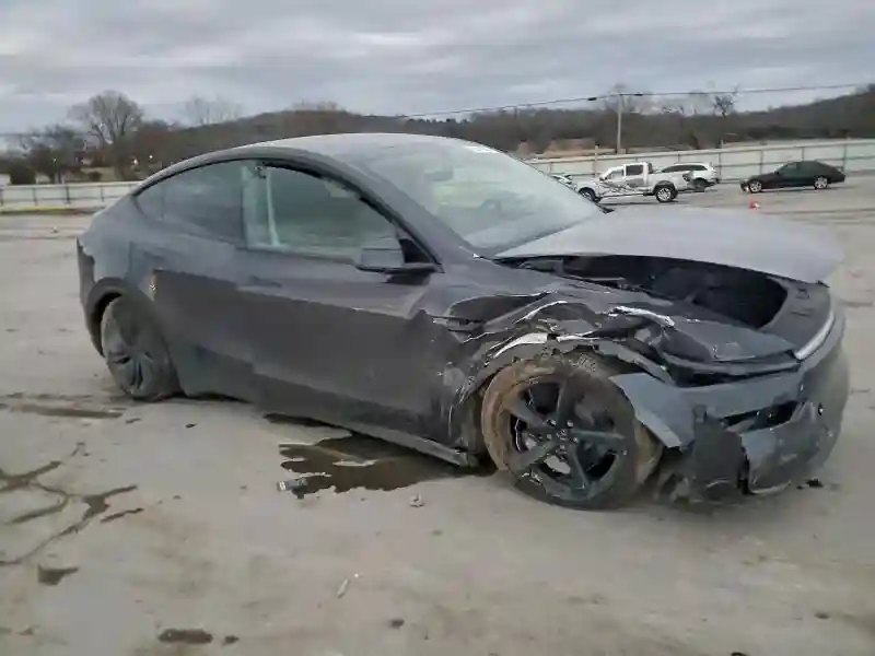 7SAYGDEE6TA463454 2026 TESLA MODEL Y-3