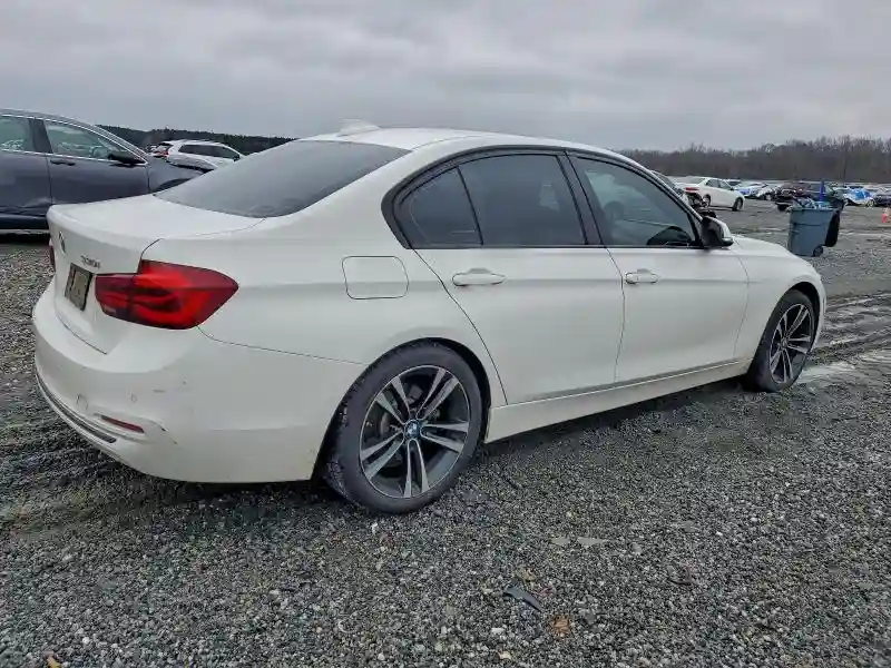 WBA8B9G52JNU99291 2018 BMW 3 SERIES-2