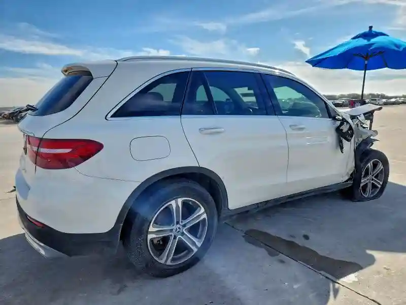 WDC0G4JB9K1000699 2019 MERCEDES-BENZ GLC-CLASS-2