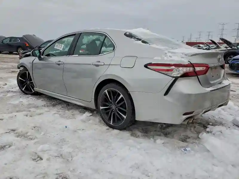 4T1B61HK5JU027218 2018 TOYOTA CAMRY-1