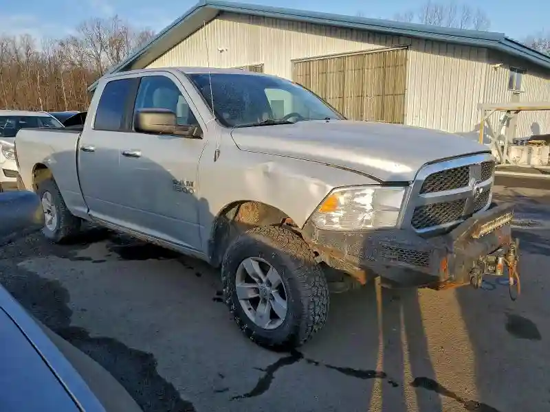 1C6RR7GG3HS818208 2017 RAM 1500-3