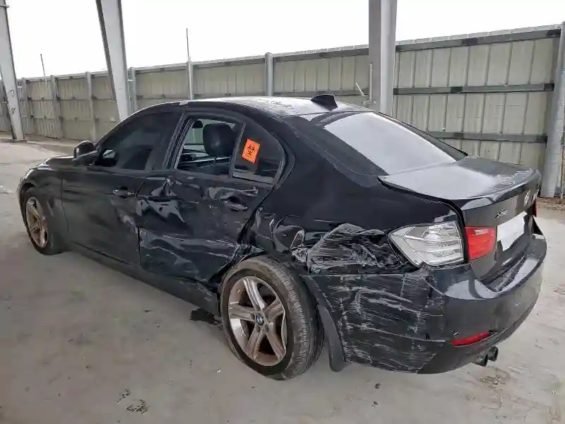 WBA3B5G50FNS18034 2015 BMW 3 SERIES-1