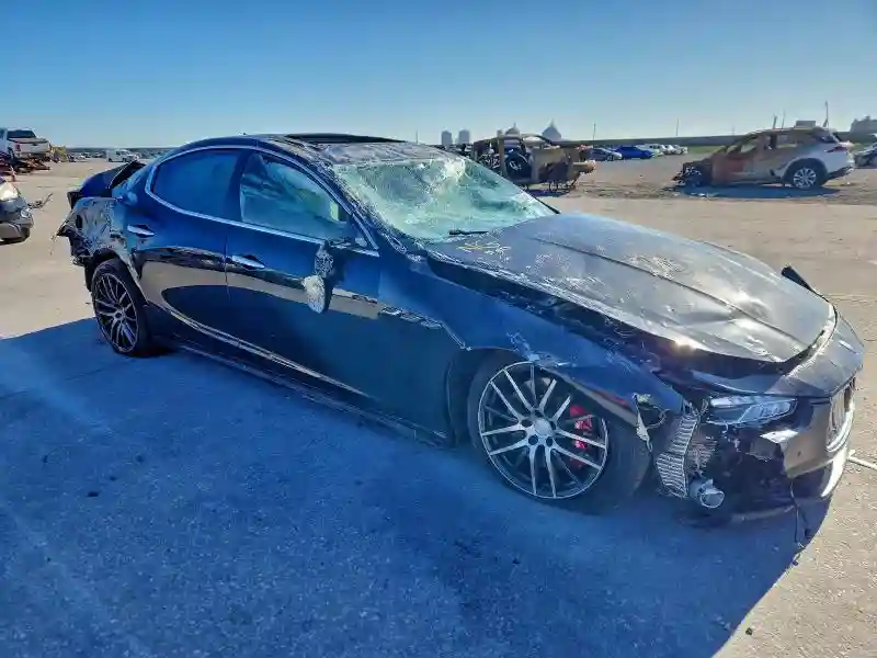 ZAM57RTA9H1240885 2017 MASERATI ALL MODELS-3