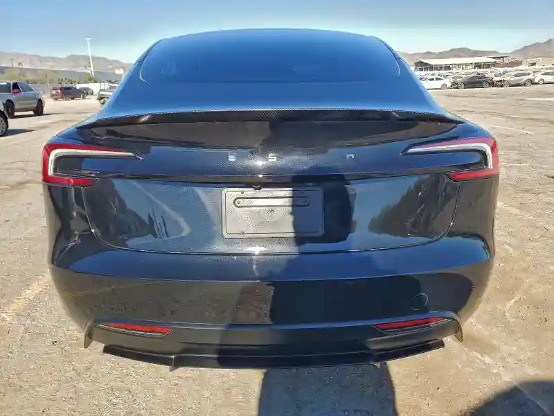 5YJ3E1ET8SF060765 2025 TESLA MODEL 3-5