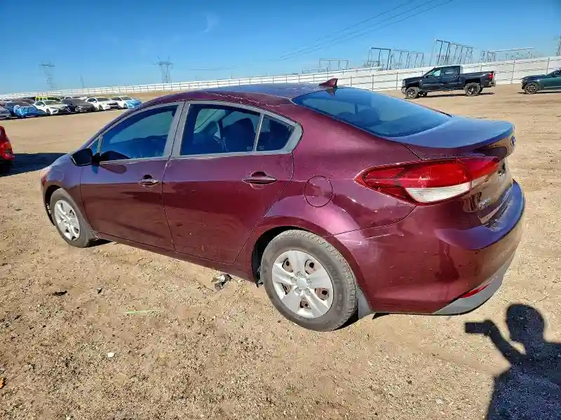 3KPFK4A76HE031876 2017 KIA FORTE-1