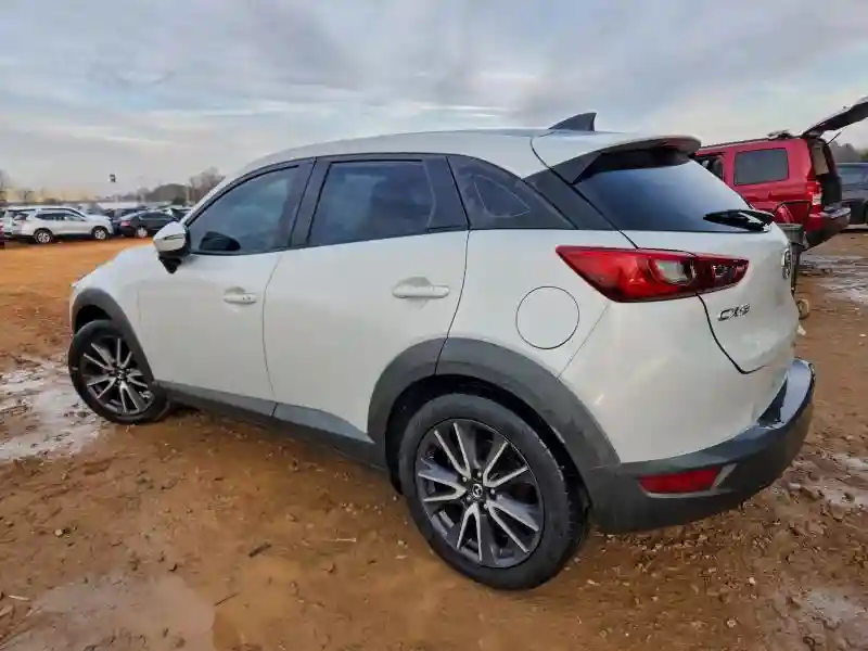 JM1DKDC7XJ0329592 2018 MAZDA CX-3-1