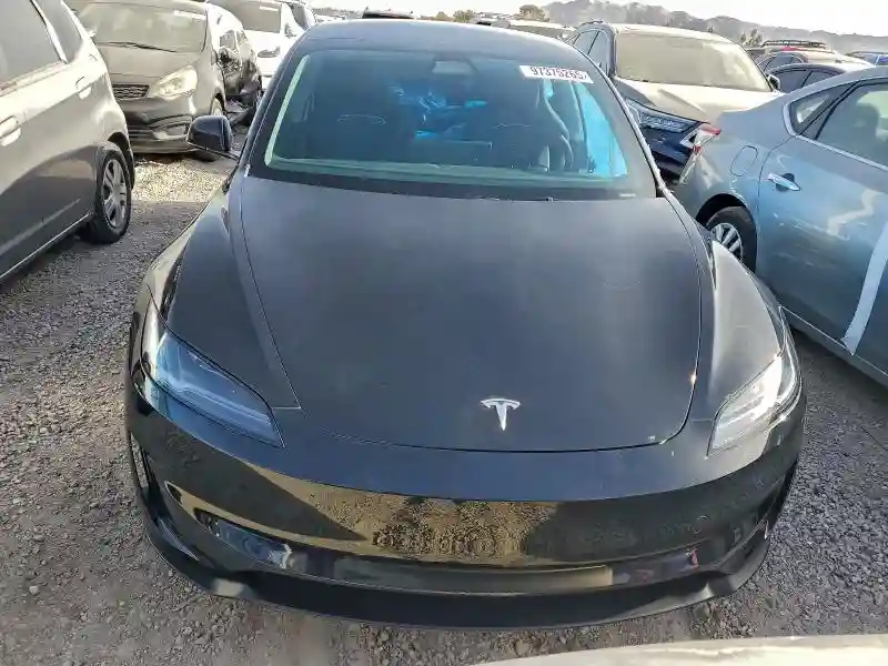 5YJ3E1ET8SF060765 2025 TESLA MODEL 3-4
