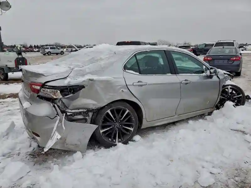 4T1B61HK5JU027218 2018 TOYOTA CAMRY-2