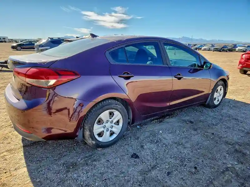 3KPFK4A76HE031876 2017 KIA FORTE-2
