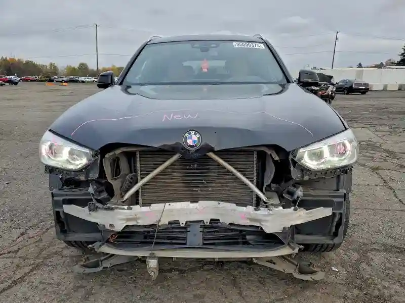 5UXTR9C57JLC73761 2018 BMW X3-4