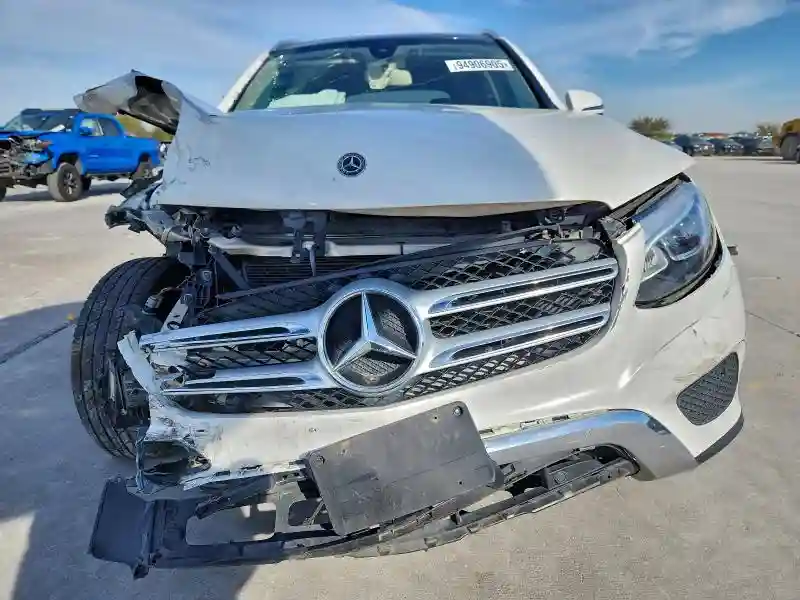WDC0G4JB9K1000699 2019 MERCEDES-BENZ GLC-CLASS-4